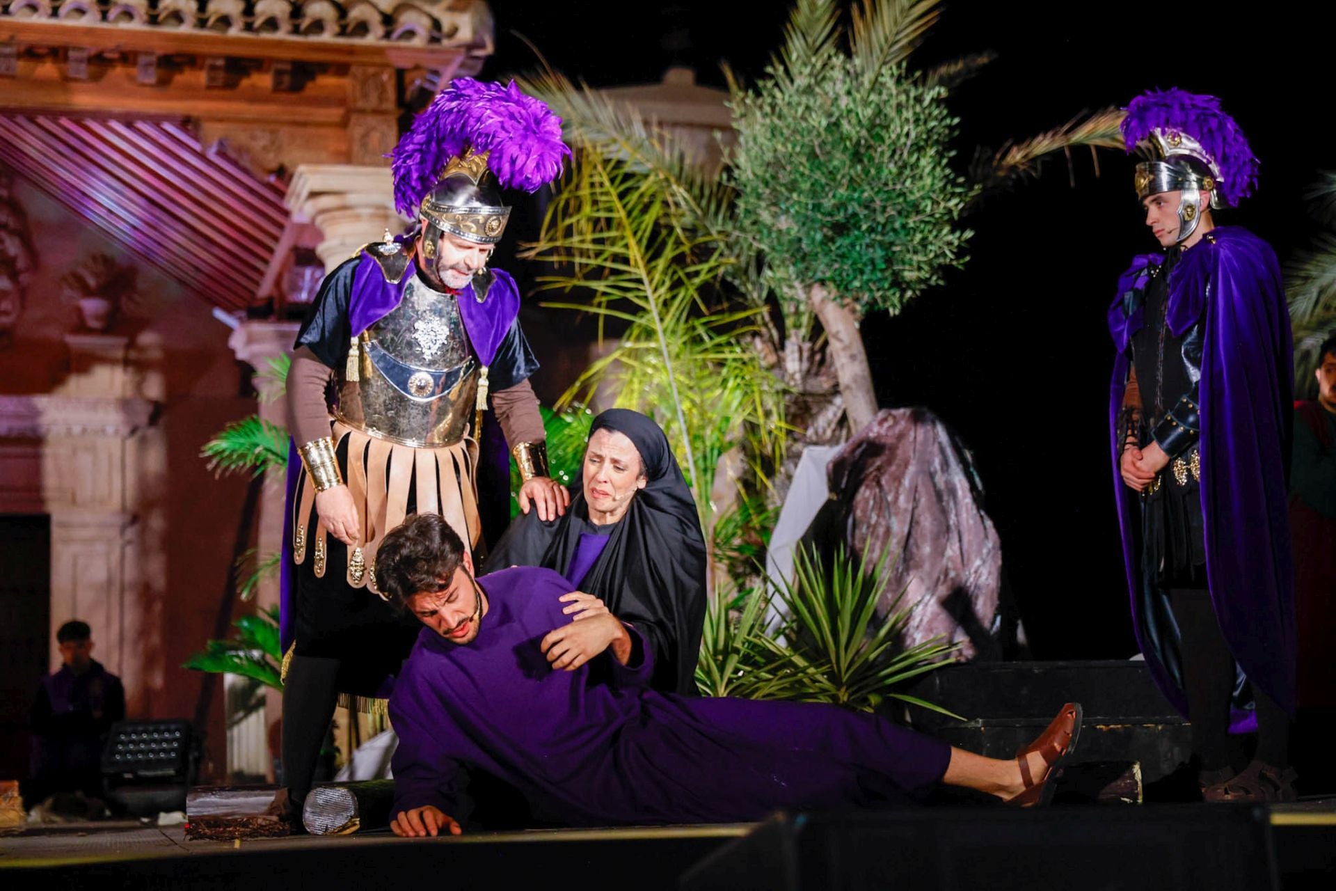 Las imágenes del vía crucis viviente de Lorca