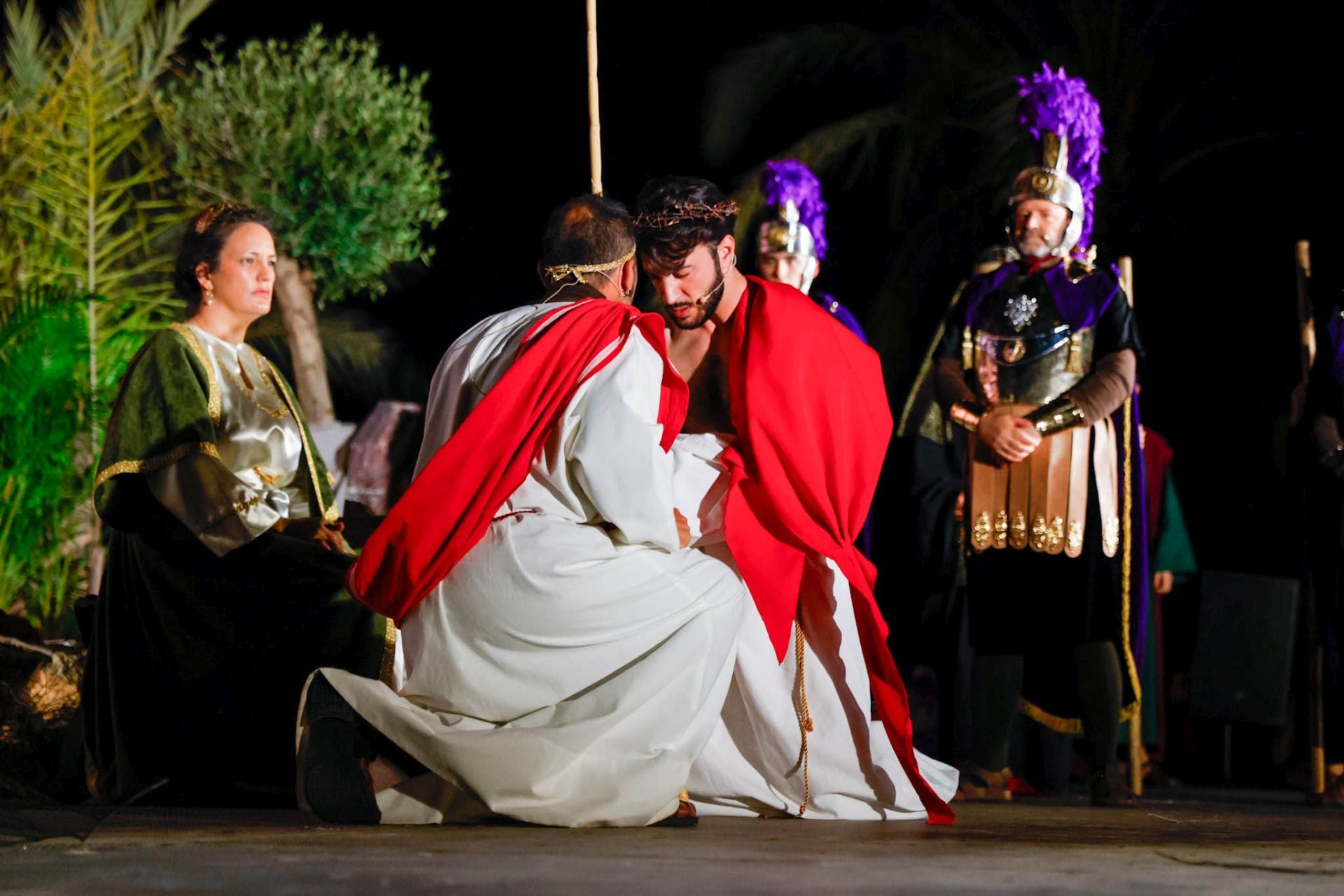 Las imágenes del vía crucis viviente de Lorca