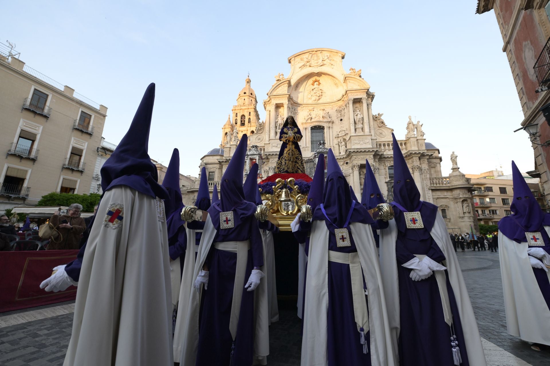 La procesión del Rescate y la Esperanza del Martes Santo en Murcia, en imágenes
