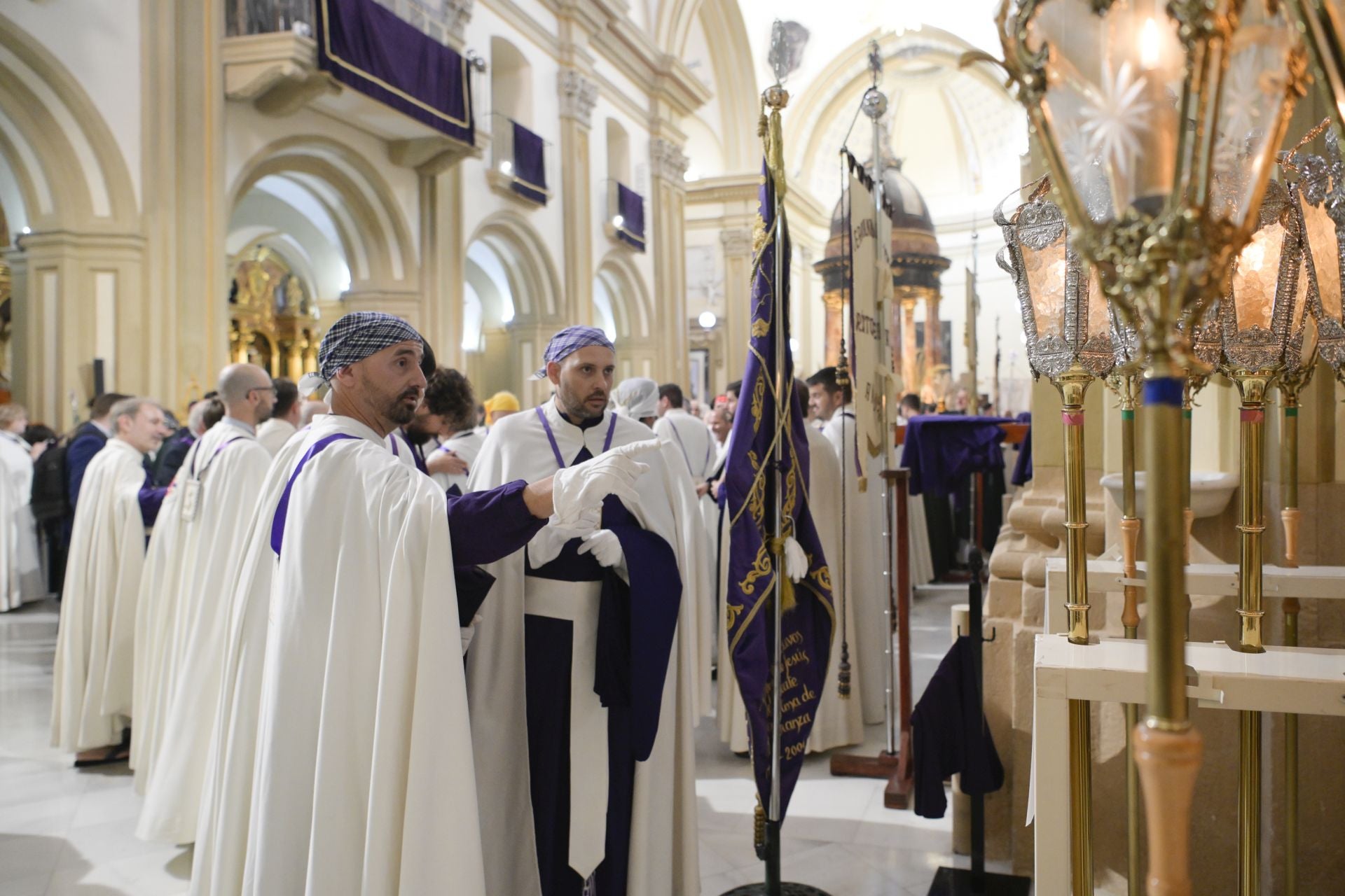 La procesión del Rescate y la Esperanza del Martes Santo en Murcia, en imágenes