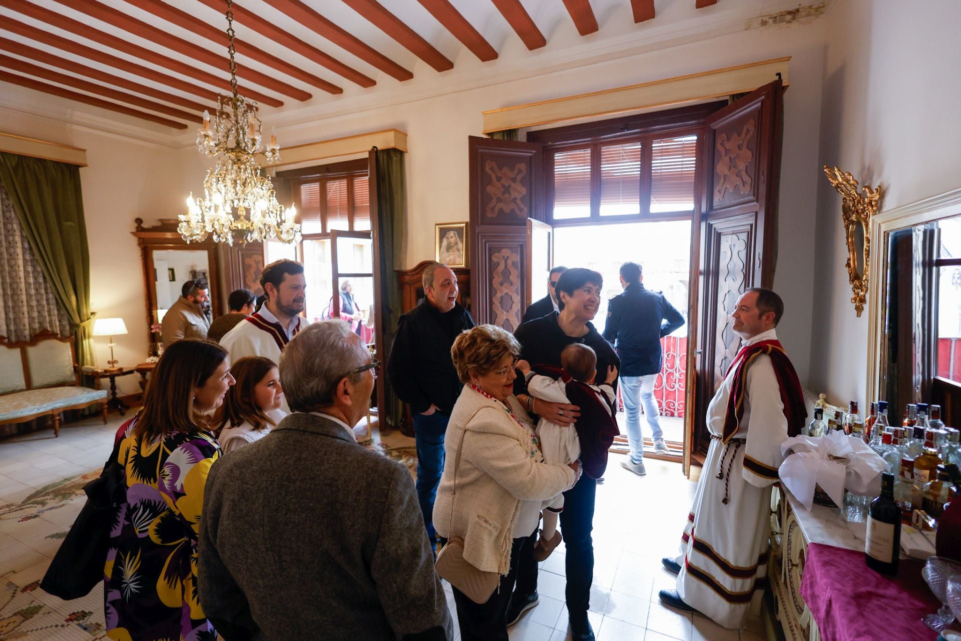 Casas con balcones de bandera en Lorca, en imágenes