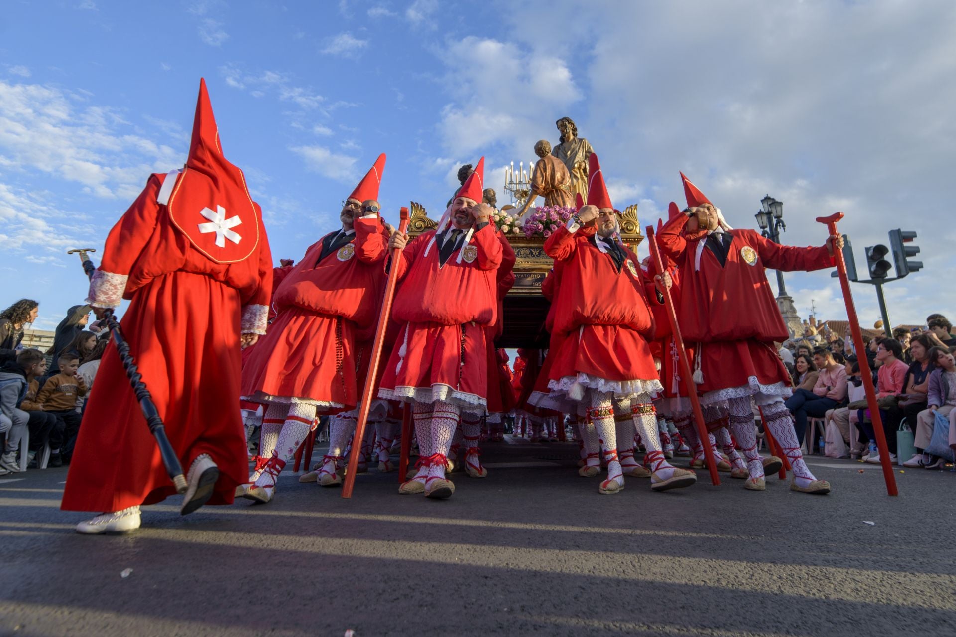 La procesión de los &#039;coloraos&#039;, en imágenes