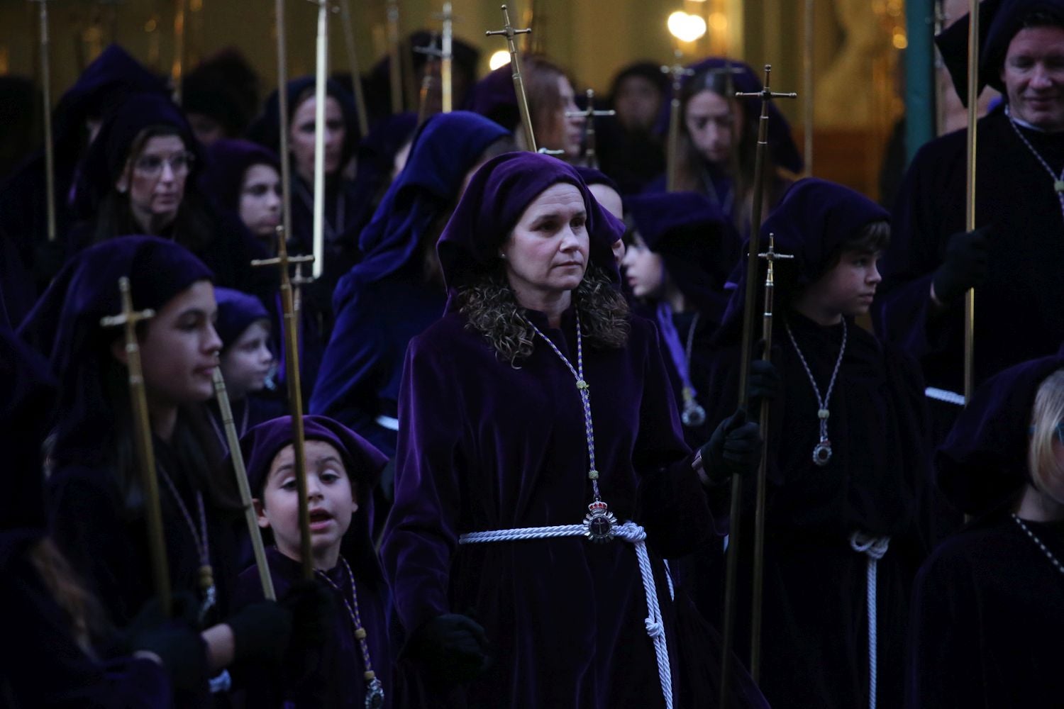 La procesión del Santo Entierro en Cartagena, en imágenes