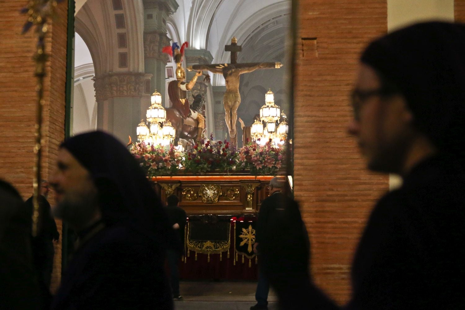 La procesión del Santo Entierro en Cartagena, en imágenes
