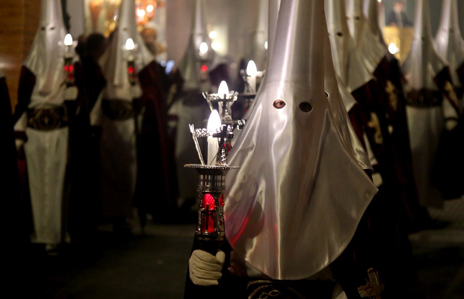 La procesión del Santo Entierro en Cartagena, en imágenes