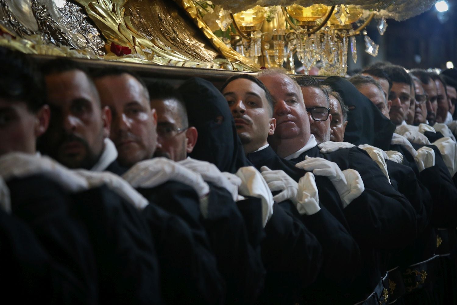 La procesión del Santo Entierro en Cartagena, en imágenes