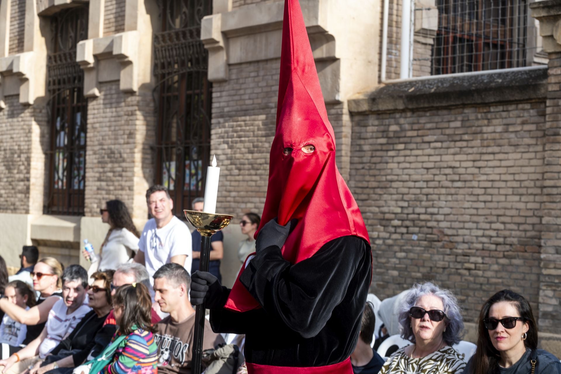 Luto en las calles de Murcia en el Viernes Santo