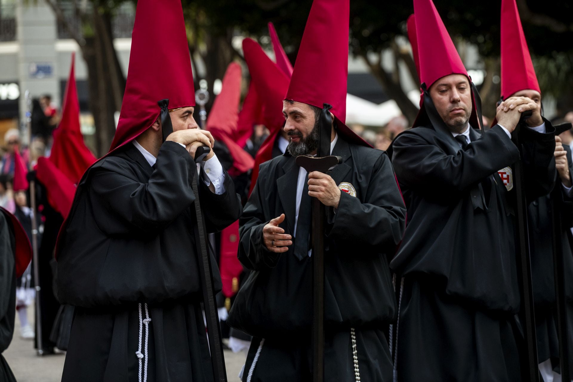 Luto en las calles de Murcia en el Viernes Santo