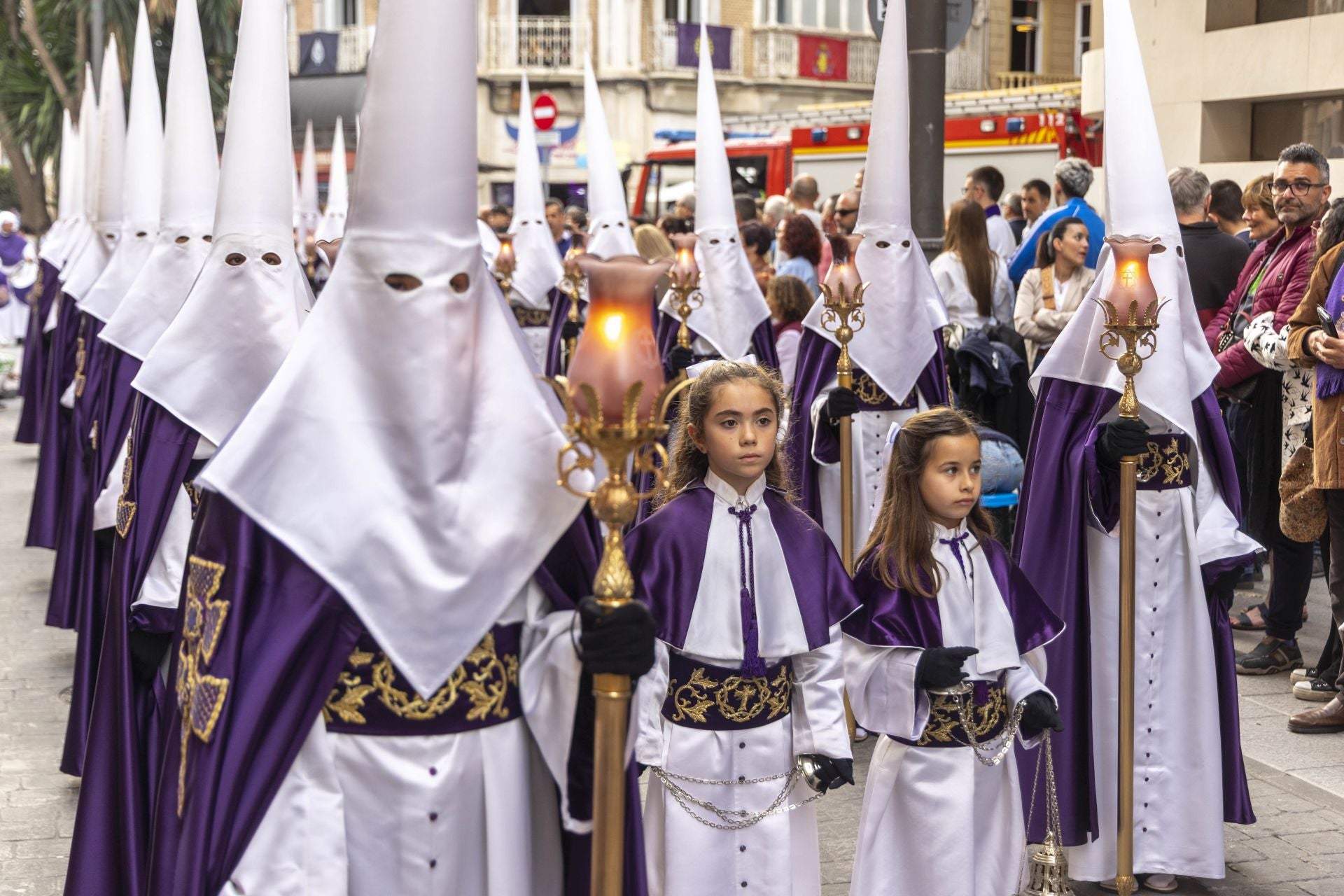 En imágenes, las procesiones de la Vera Cruz y las Santas Mujeres en Cartagena
