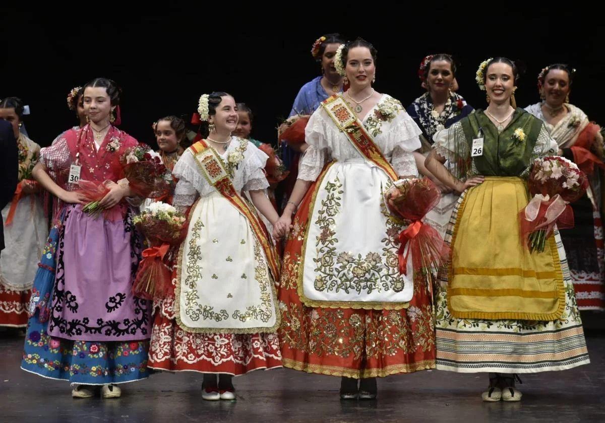 El Teatro Romea de Murcia acoge la tradicional exaltación huertana y la coronación de reinas