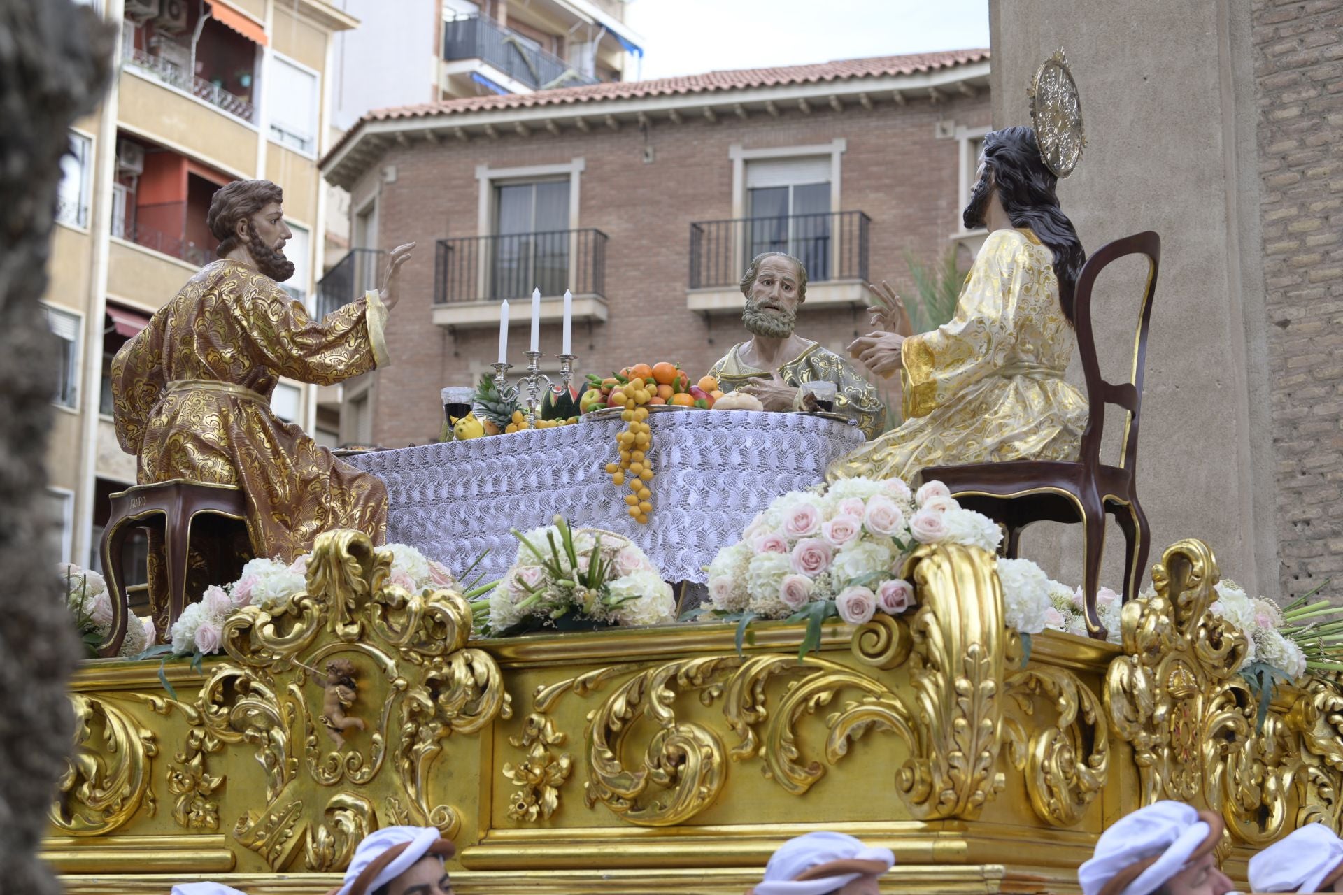 En imágenes, el Resucitado sortea la lluvia en Murcia y cierra la Semana Santa