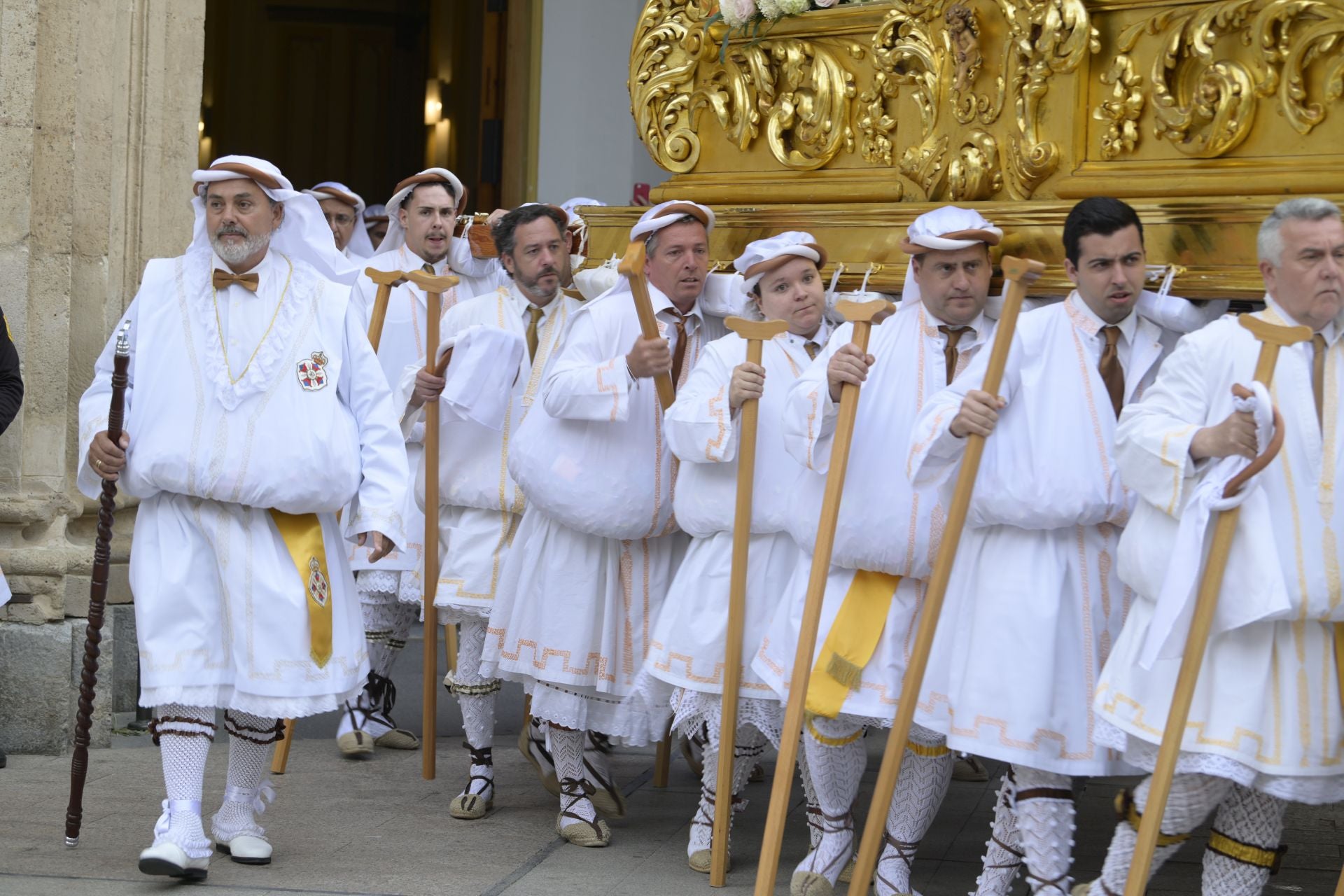 En imágenes, el Resucitado sortea la lluvia en Murcia y cierra la Semana Santa