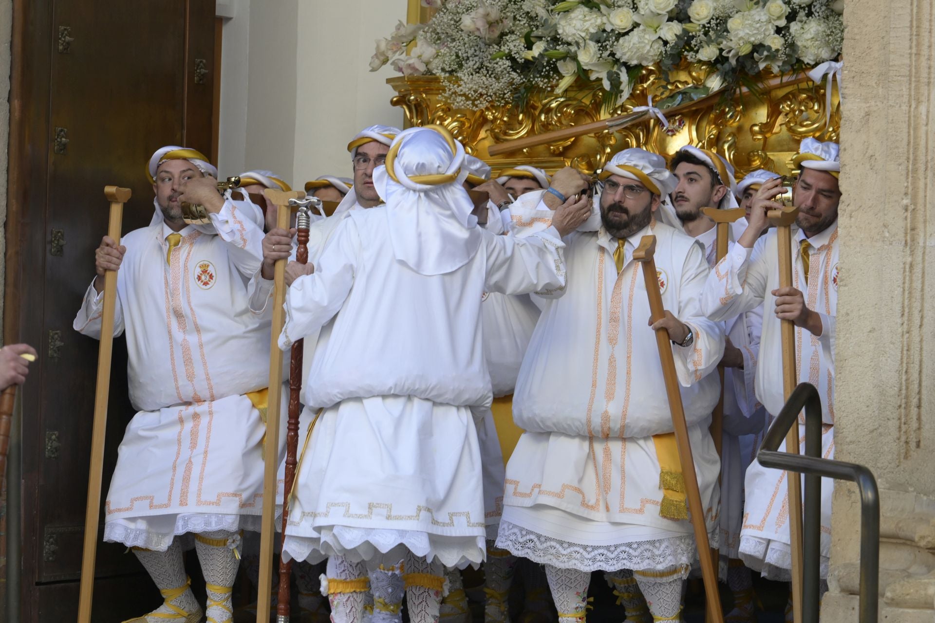 En imágenes, el Resucitado sortea la lluvia en Murcia y cierra la Semana Santa