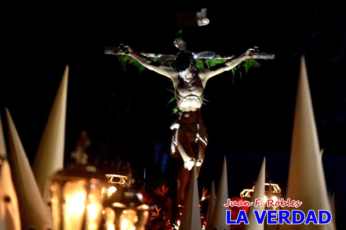 El Silencio inunda de solemnidad Caravaca de la Cruz en la noche de Jueves Santo
