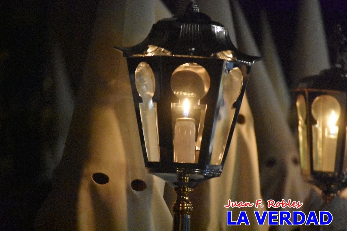 El Silencio inunda de solemnidad Caravaca de la Cruz en la noche de Jueves Santo