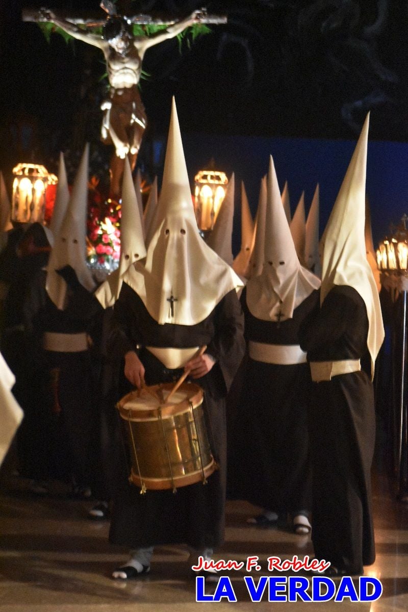 El Silencio inunda de solemnidad Caravaca de la Cruz en la noche de Jueves Santo