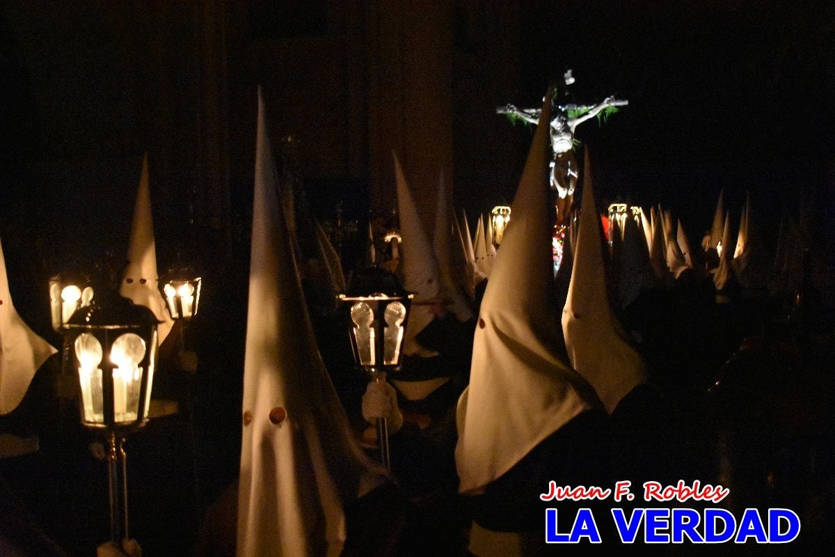 El Silencio inunda de solemnidad Caravaca de la Cruz en la noche de Jueves Santo