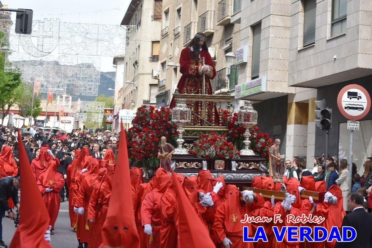 El Señor del Balcón abre la procesión del Encuentro en Caravaca de la Cruz