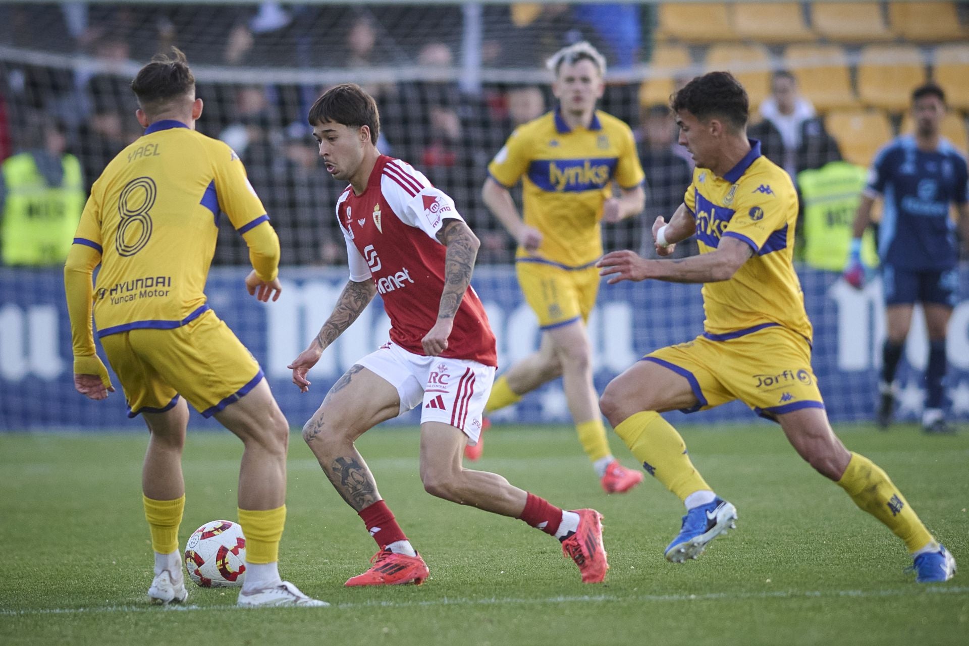 La derrota del Real Murcia frente al Alcorcón, en imágenes