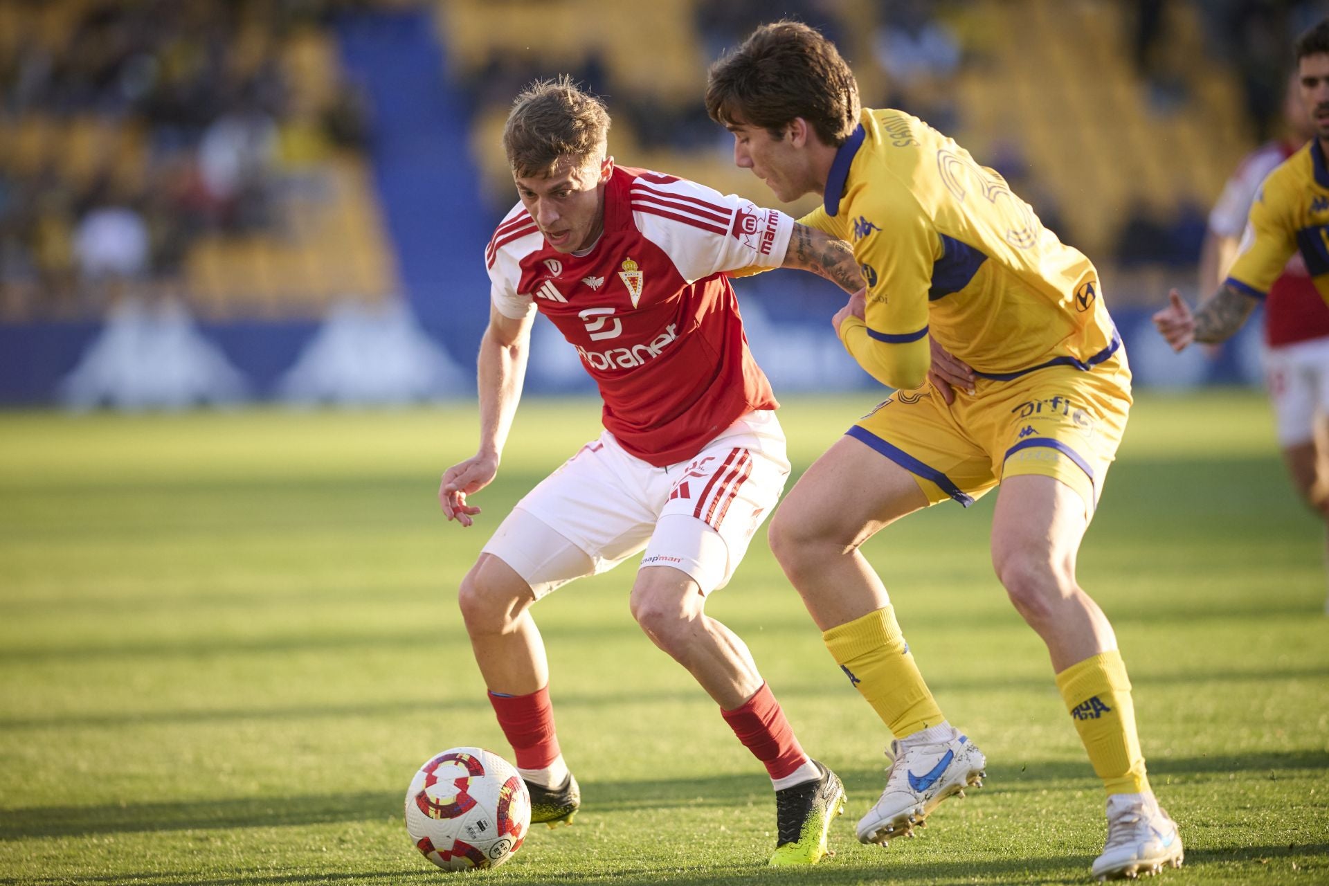 La derrota del Real Murcia frente al Alcorcón, en imágenes