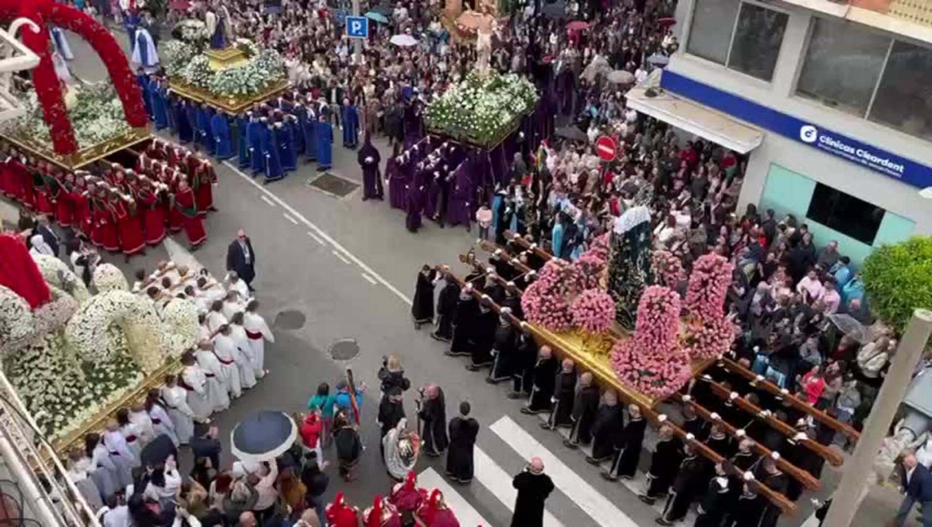La procesión del Encuentro en Alhama de Murcia en el Domingo de Resurrección