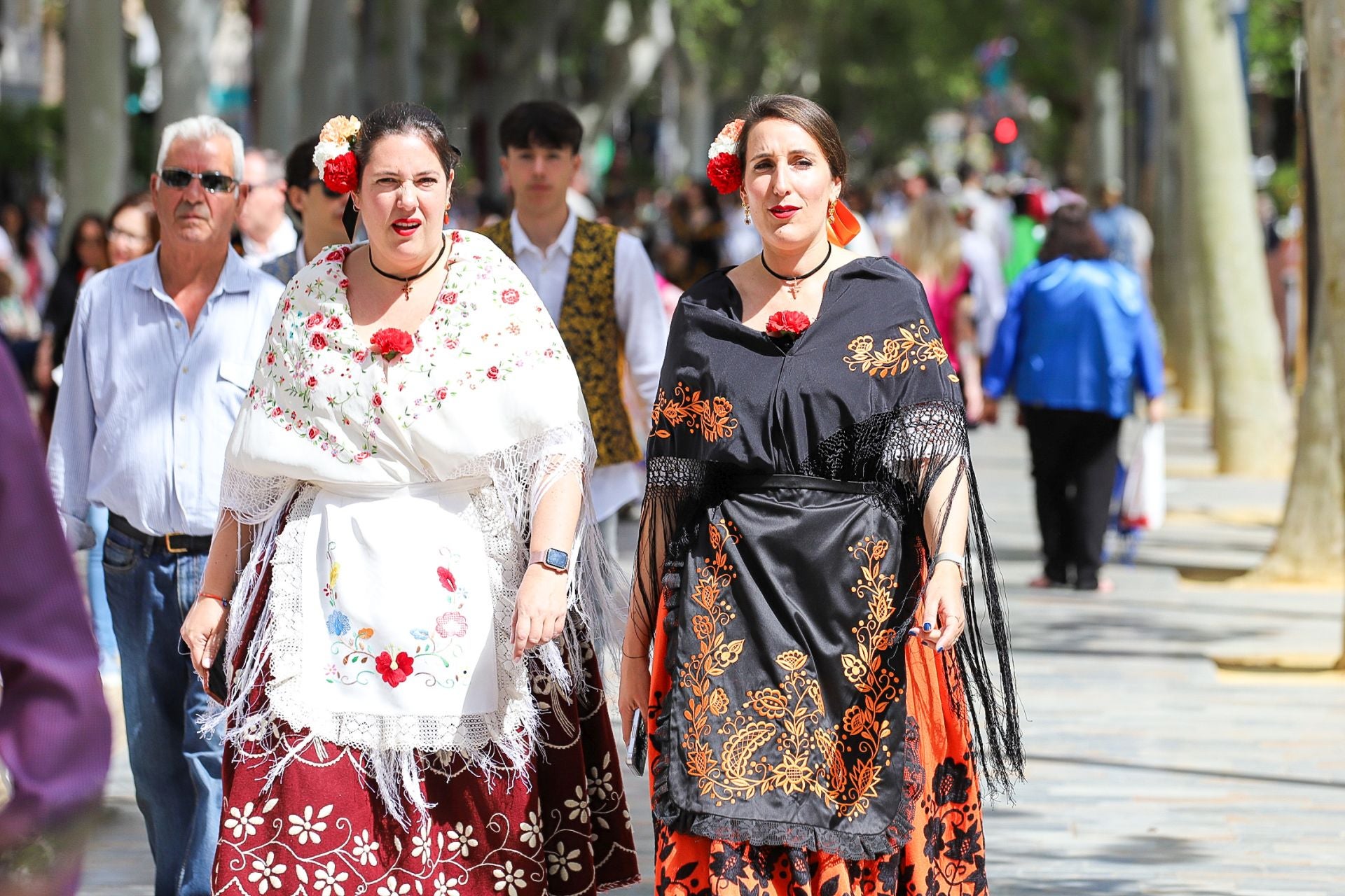En imágenes, los huertanos inundan las calles del centro de Murcia