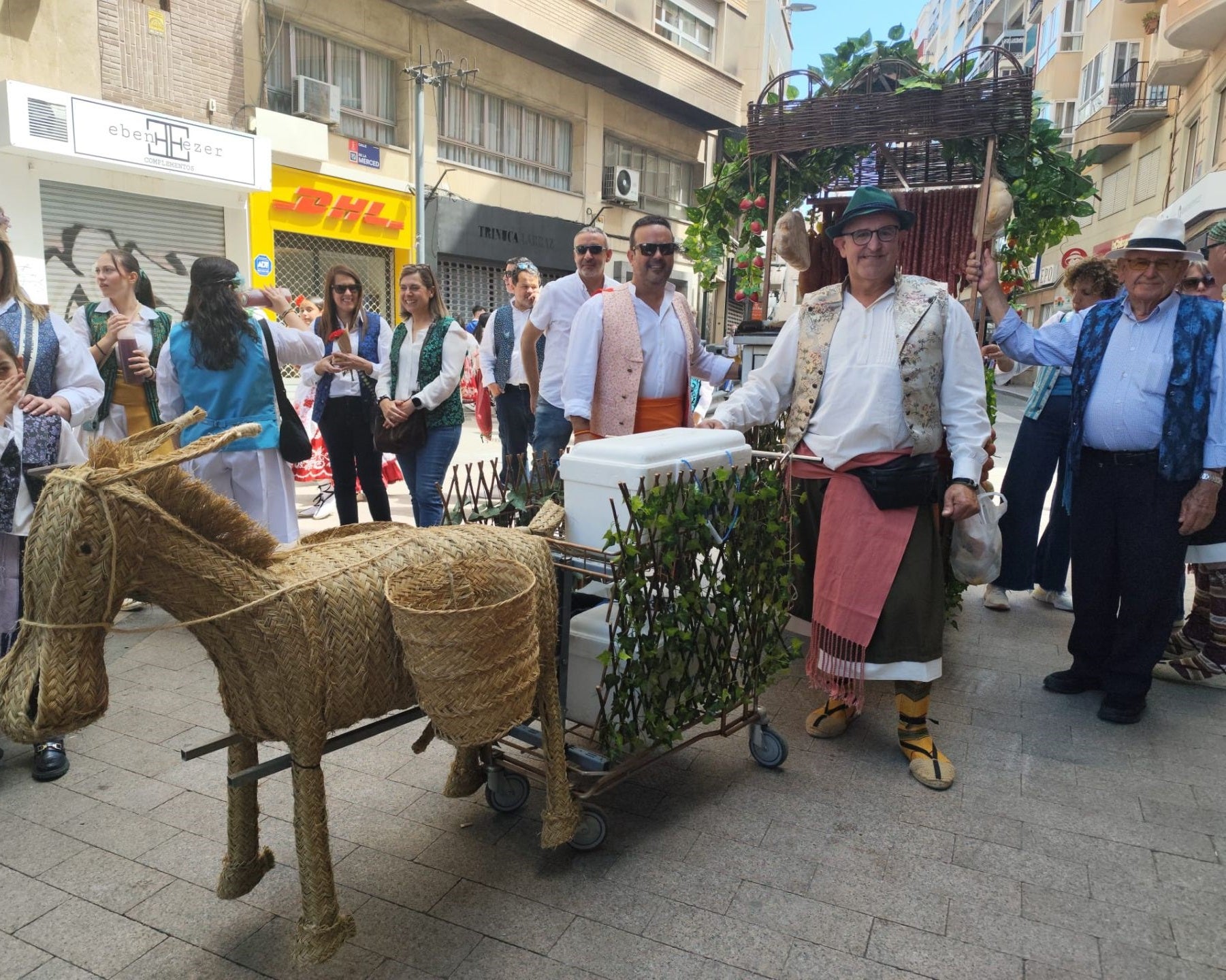 Carritos cargados de originalidad en el Bando de la Huerta