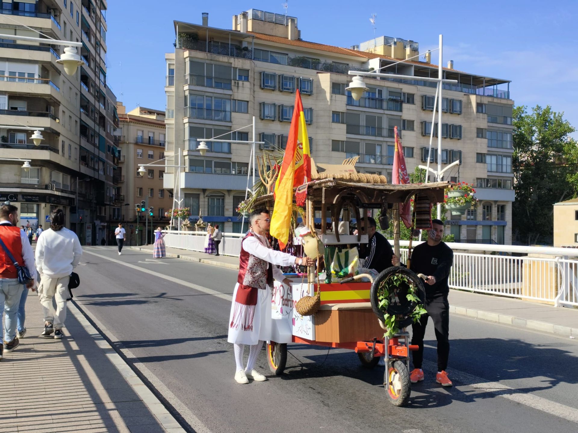 Carritos cargados de originalidad en el Bando de la Huerta