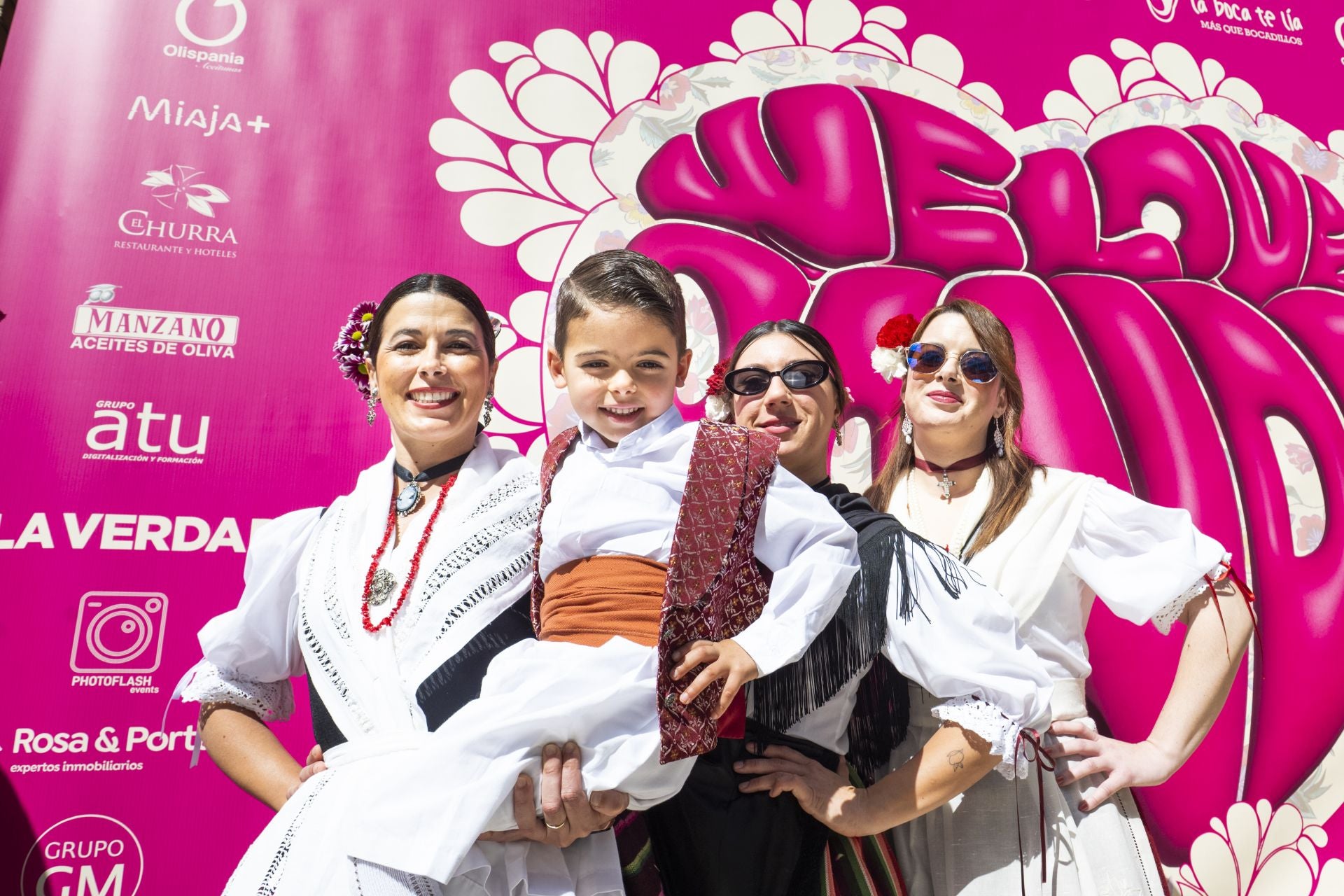 El &#039;Glambot&#039; de LA VERDAD y Photoflash Events en el Bando de la Huerta, en imágenes