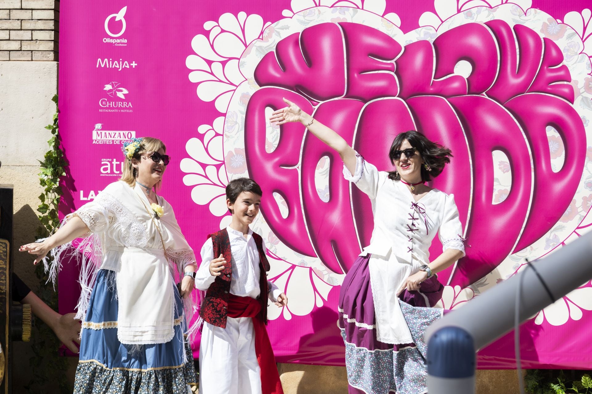 El &#039;Glambot&#039; de LA VERDAD y Photoflash Events en el Bando de la Huerta, en imágenes