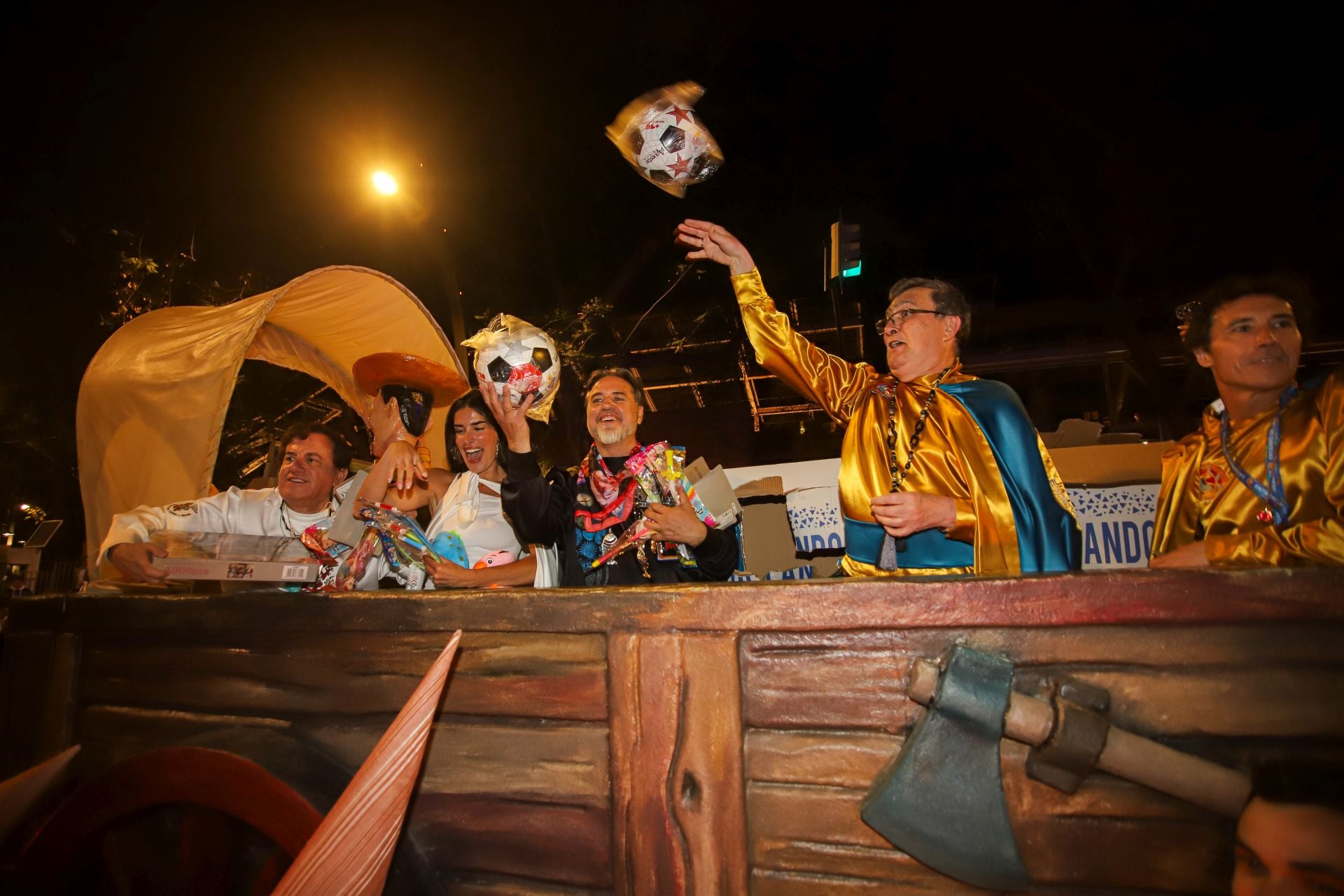 El desfile sardinero de este viernes, en imágenes