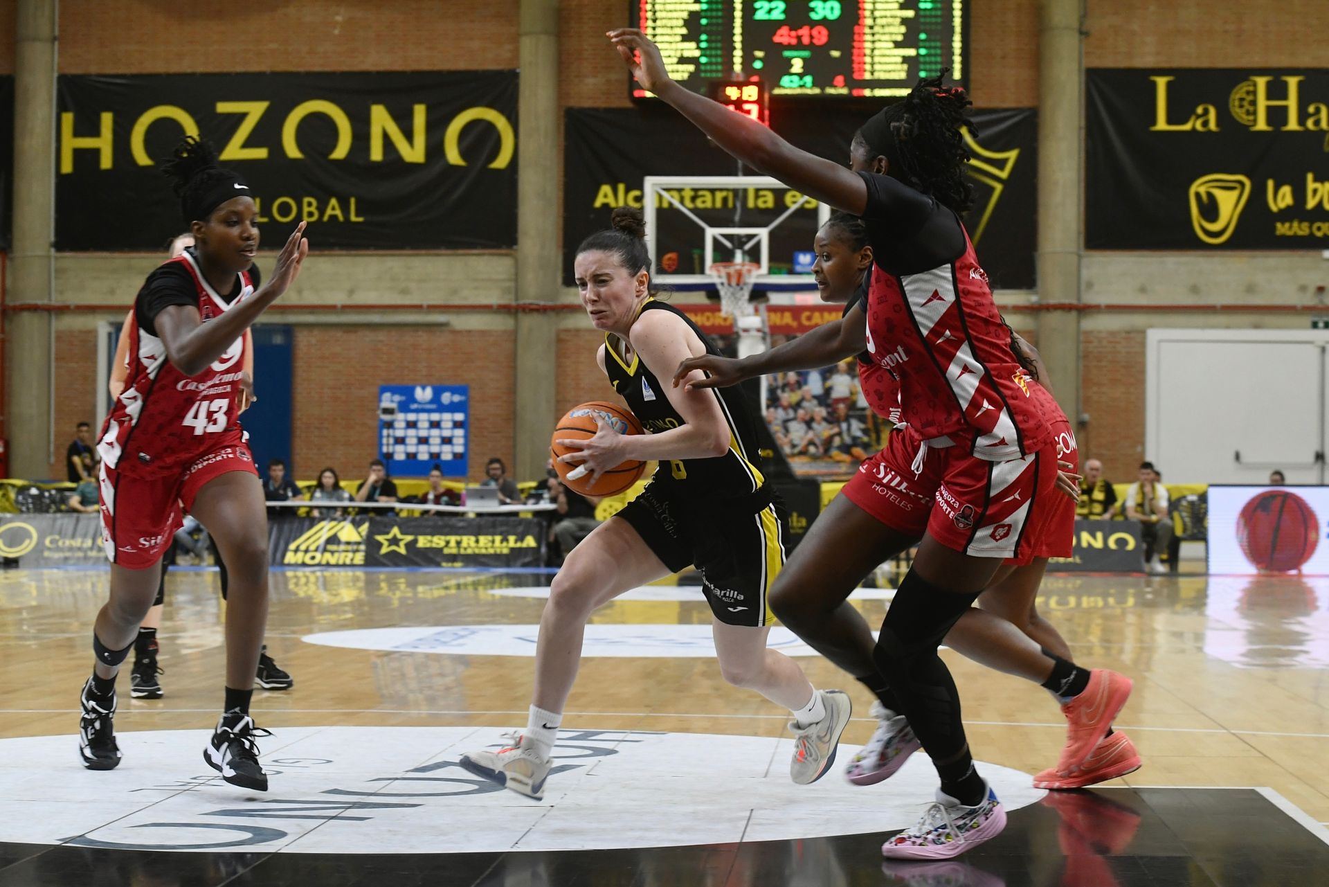 Las imágenes del encuentro Jairis-Zaragoza (70-68)