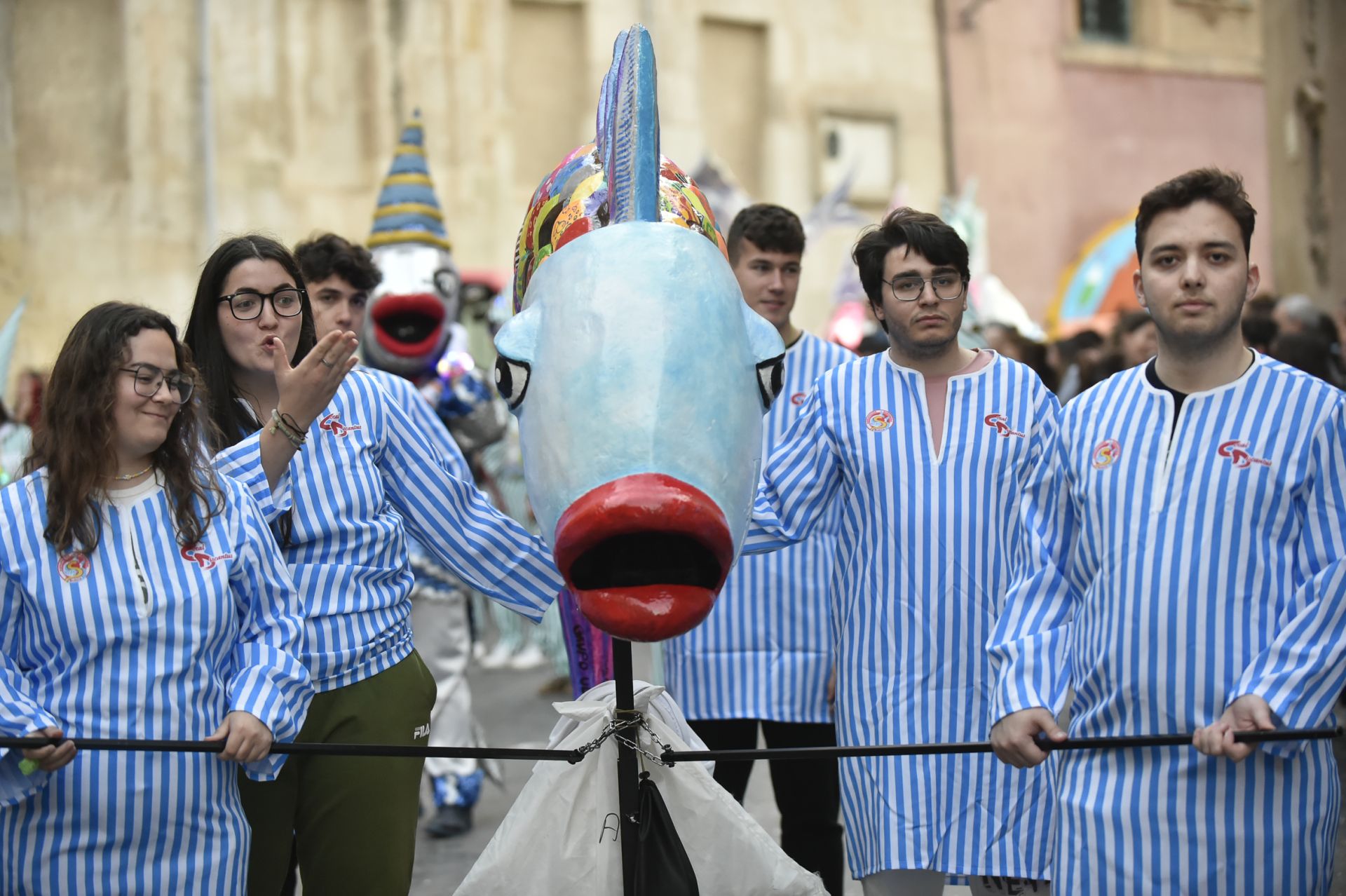 El desfile de la llegada de la Sardina a Murcia, en imágenes