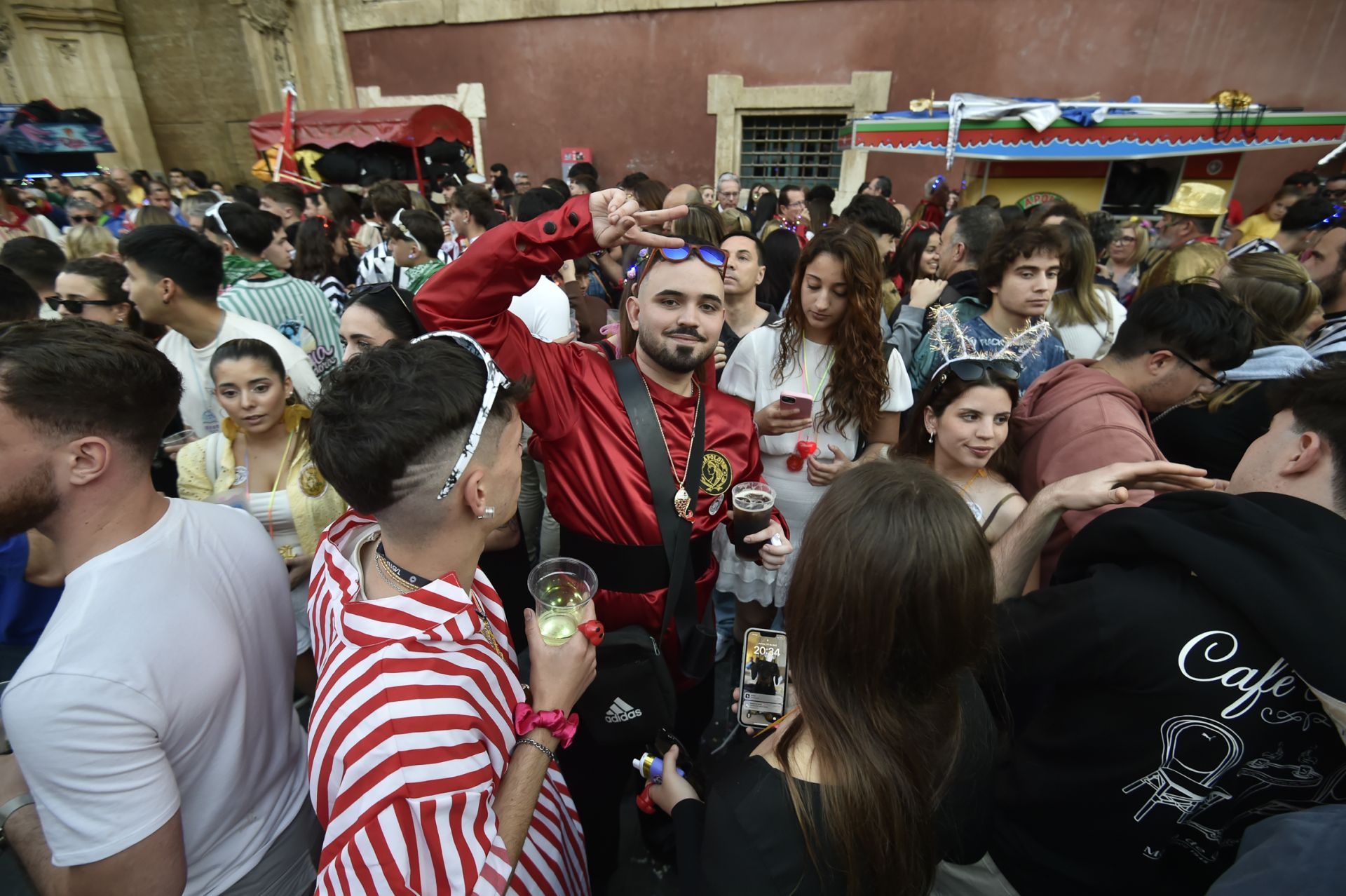 El desfile de la llegada de la Sardina a Murcia, en imágenes