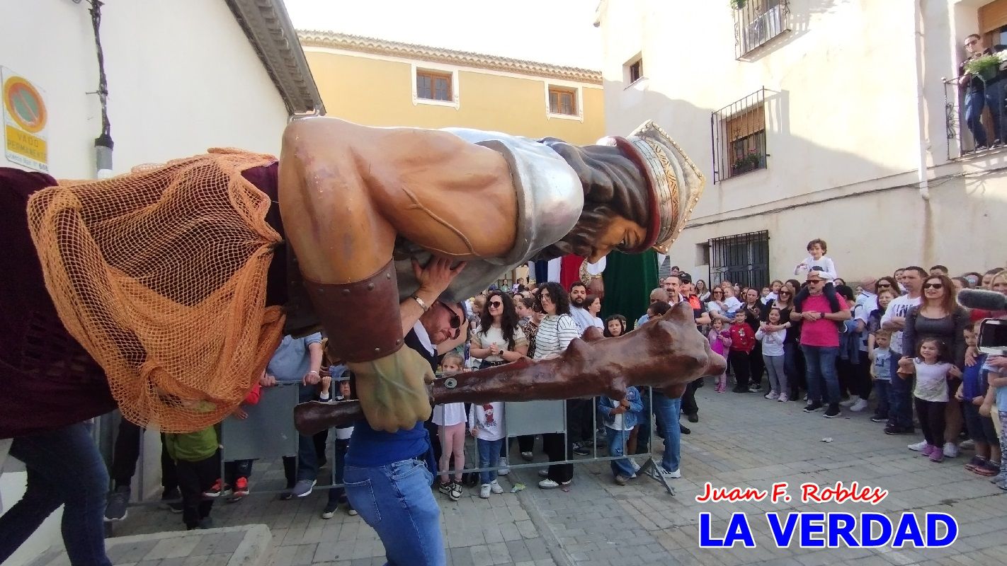 Imágenes del primer pasacalles de Gigantes y Cabezudos en Caravaca de la Cruz