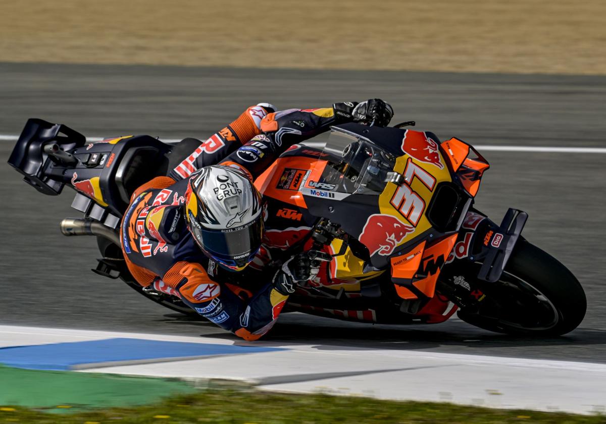 Acosta acaba séptimo en un domingo frustrante de Aldeguer en Jerez