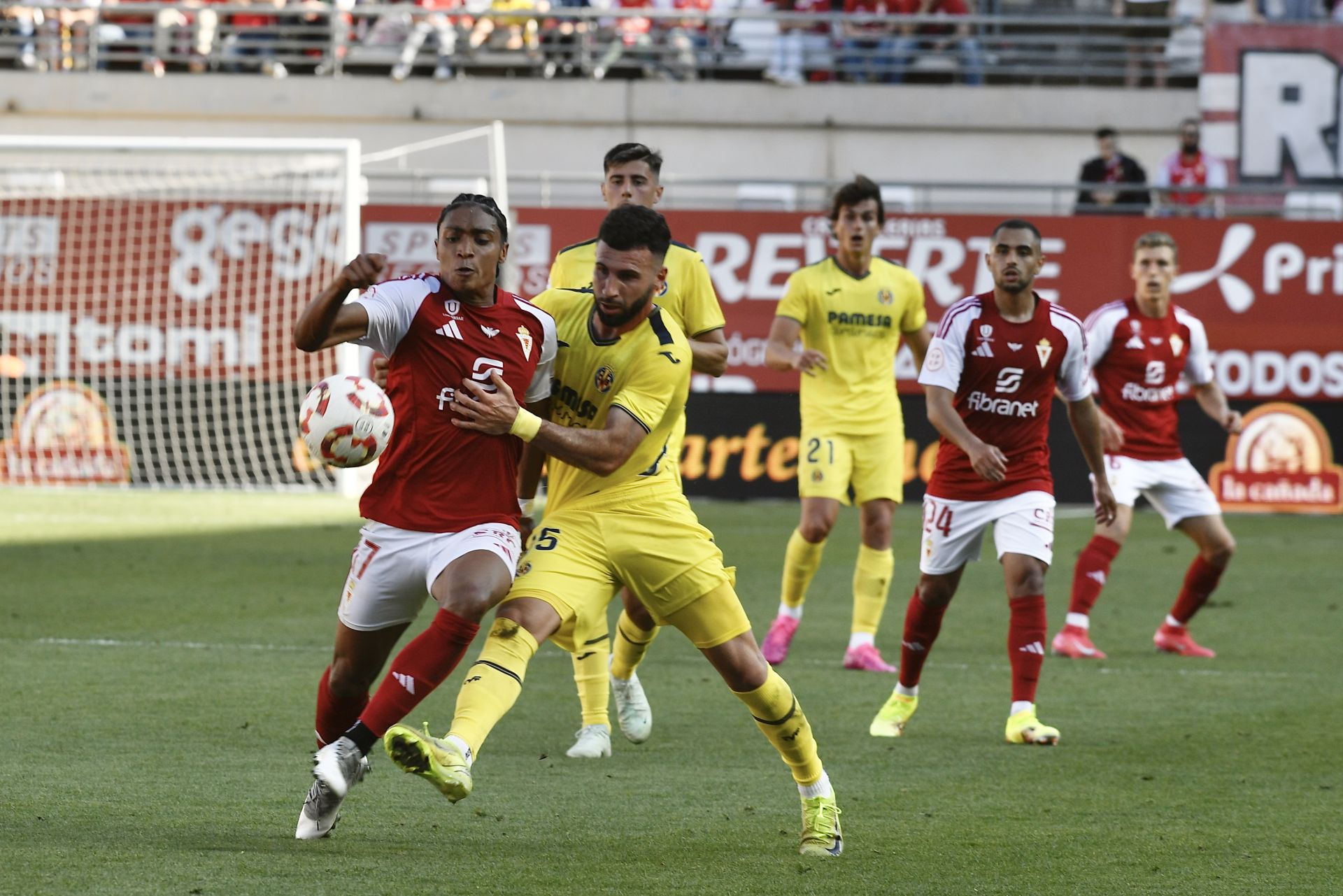 La victoria del Real Murcia frente al Villarreal B, en imágenes