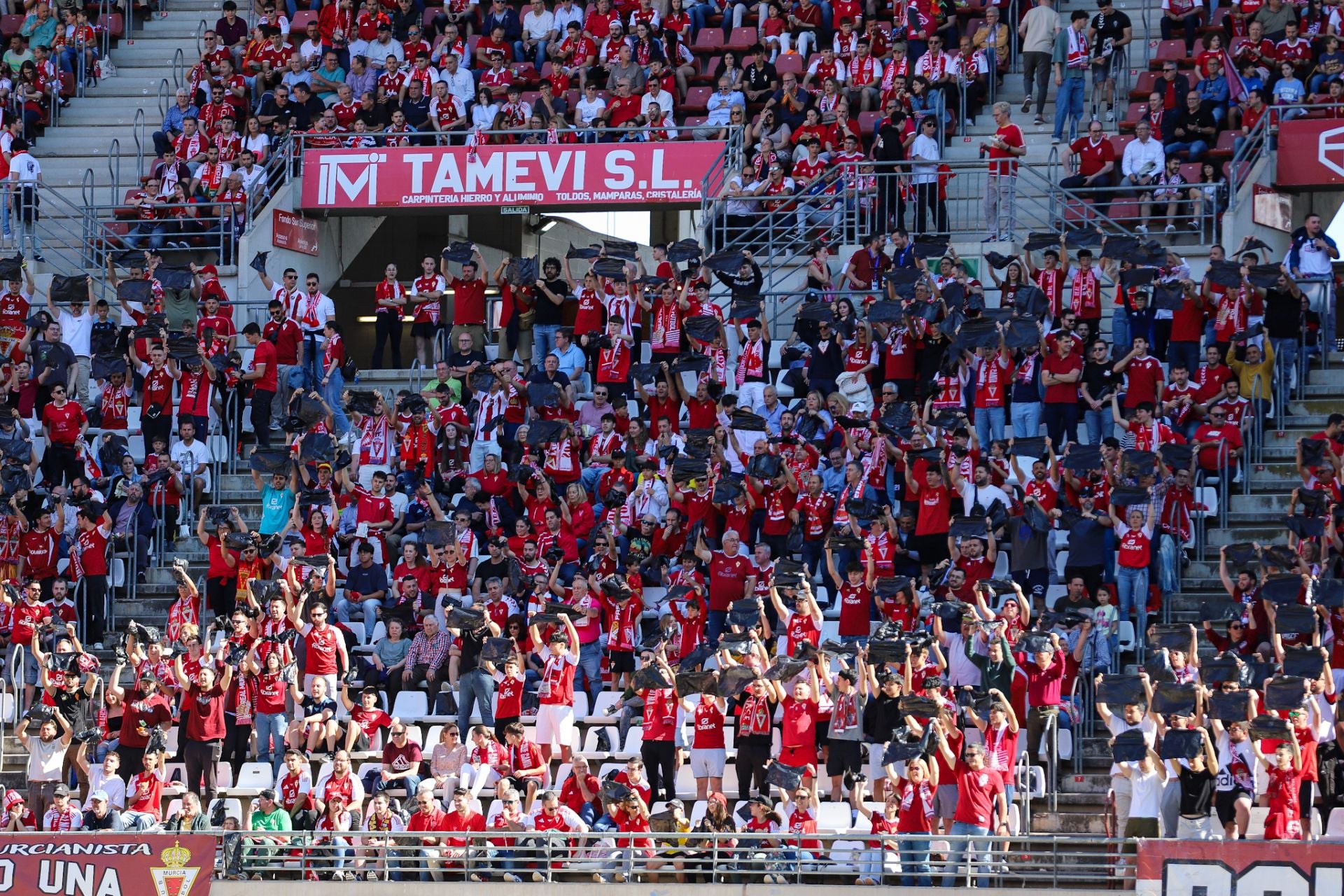 La victoria del Real Murcia frente al Villarreal B, en imágenes