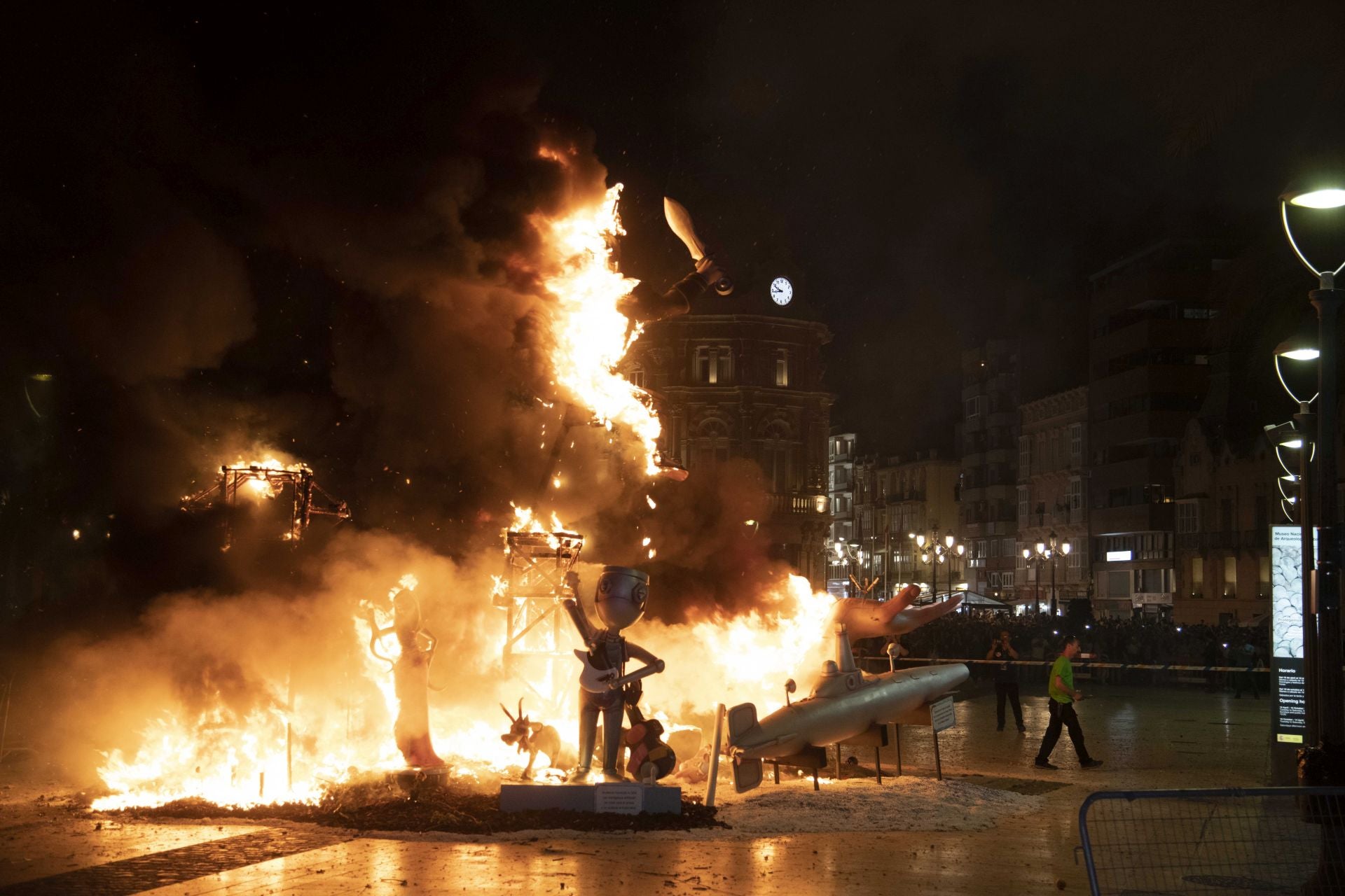 La despedida de las Fallas en Cartagena, en imágenes