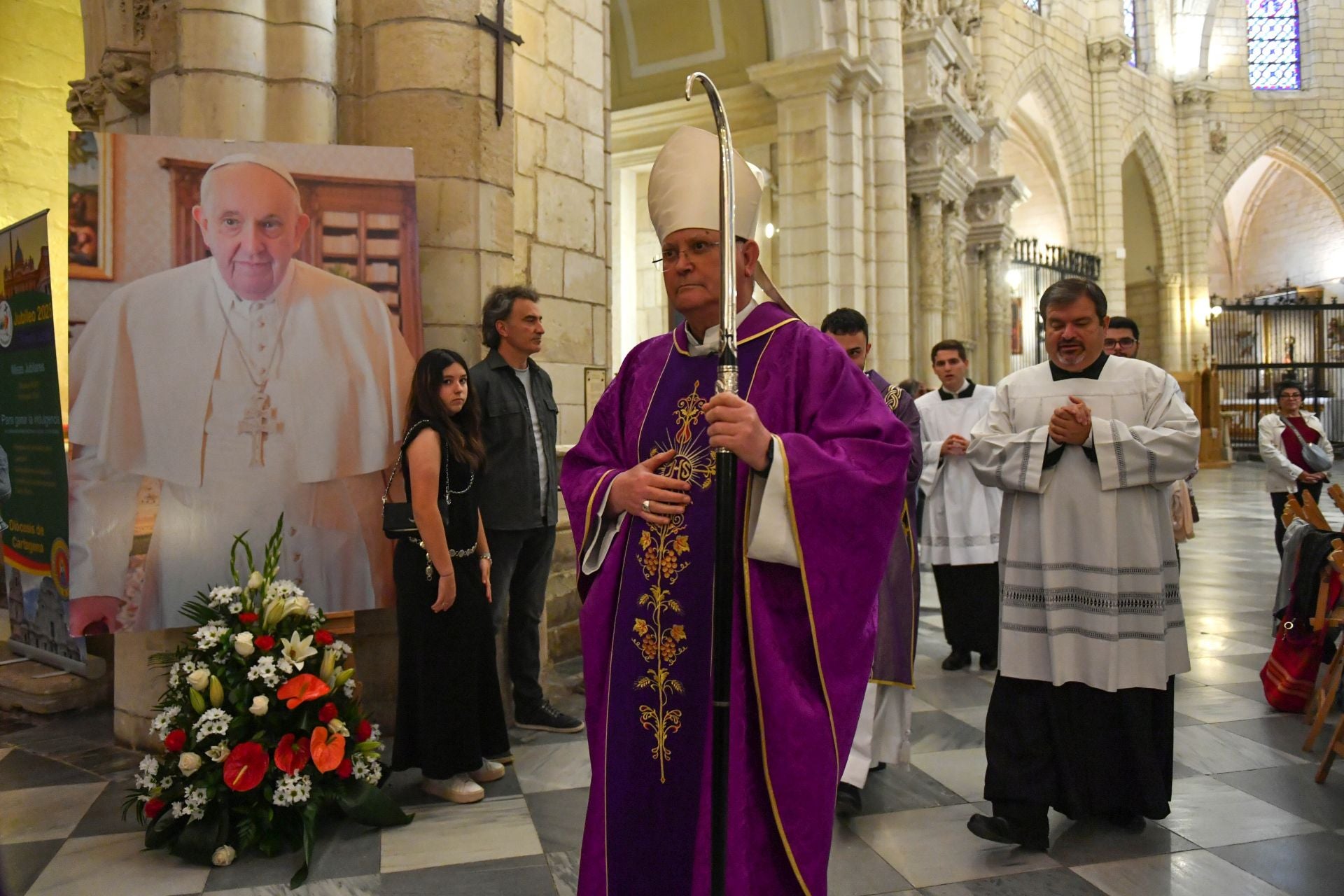 Murcia despide al Papa en la Catedral, en imágenes
