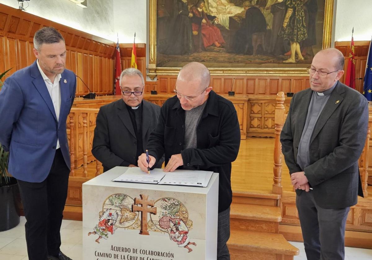 El Camino de la Cruz de Caravaca promocionará en México su potencial cultural y turístico