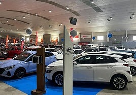 Exposición de vehículos de ocasión, en el salón del año pasado.