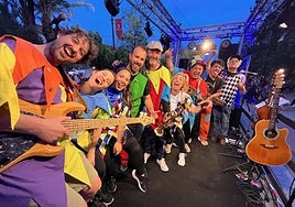 Los componentes del grupo de folk Malvariche, ayer.