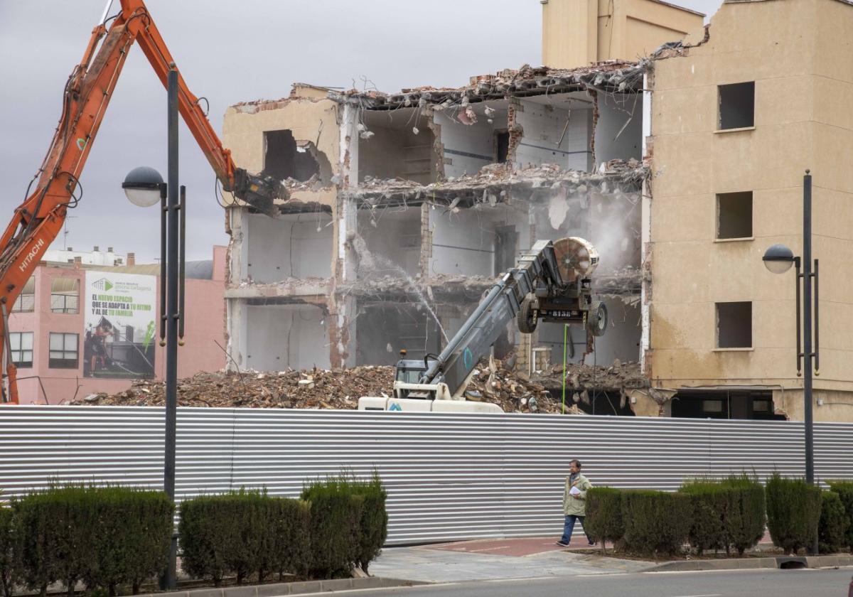 La Guardia Civil sigue sin definir la obra de su casa cuartel de Cartagena al año de derribarla