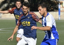 Una imagen del duelo liguero entre La Unión y el UCAM Murcia.