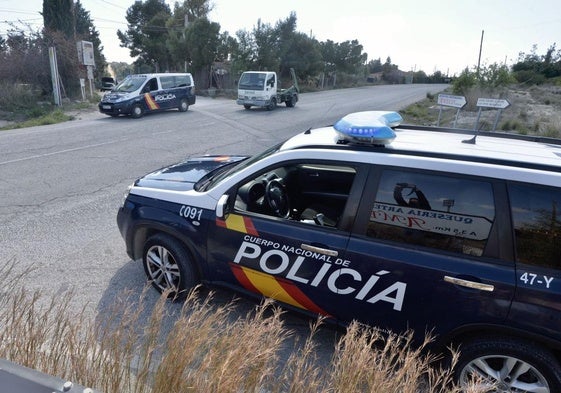 Vehículos policiales en un paraje de Molina en una imagen de archivo.