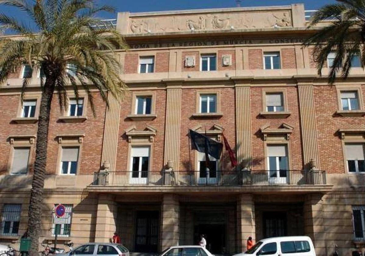 Fedea constata que las comunidades más endeudadas son Valencia, la Región de Murcia, Cataluña y Castilla-La Mancha