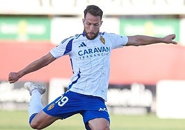El exalbinegro Iván Calero, con la camiseta maña.