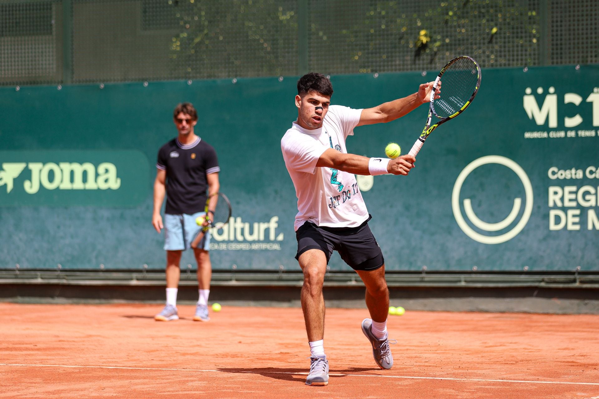 Carlos Alcaraz sopla las velas en Murcia