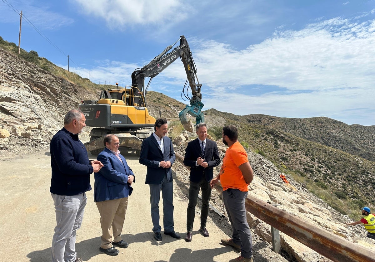 El Gobierno regional ultima la reparación de la carretera de Ramonete en Lorca, dañada por las lluvias
